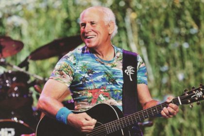 Legal clash erupts over Jimmy Buffett's estate