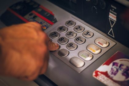 Bank of Canada faces crucial rate decision
