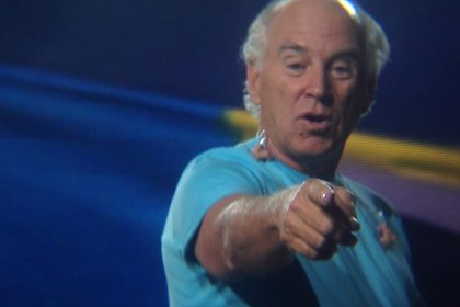 Jimmy Buffett's widow battles financial advisor