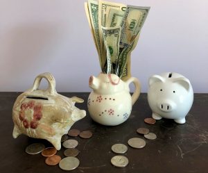 Gen Z adopts cash-only weekends for savings
