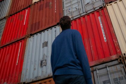 Trump's tariffs contribute to dollar decline