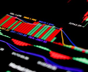 US Investors Push to Remove Chinese Stocks from Markets