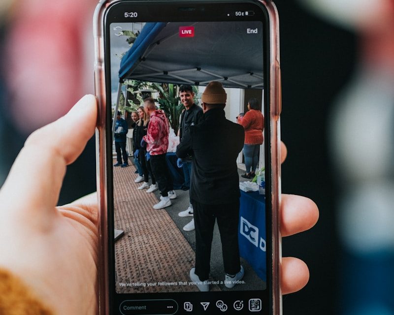 Why Live Social Shopping Will Make You Rich While Everyone Else Scrolls