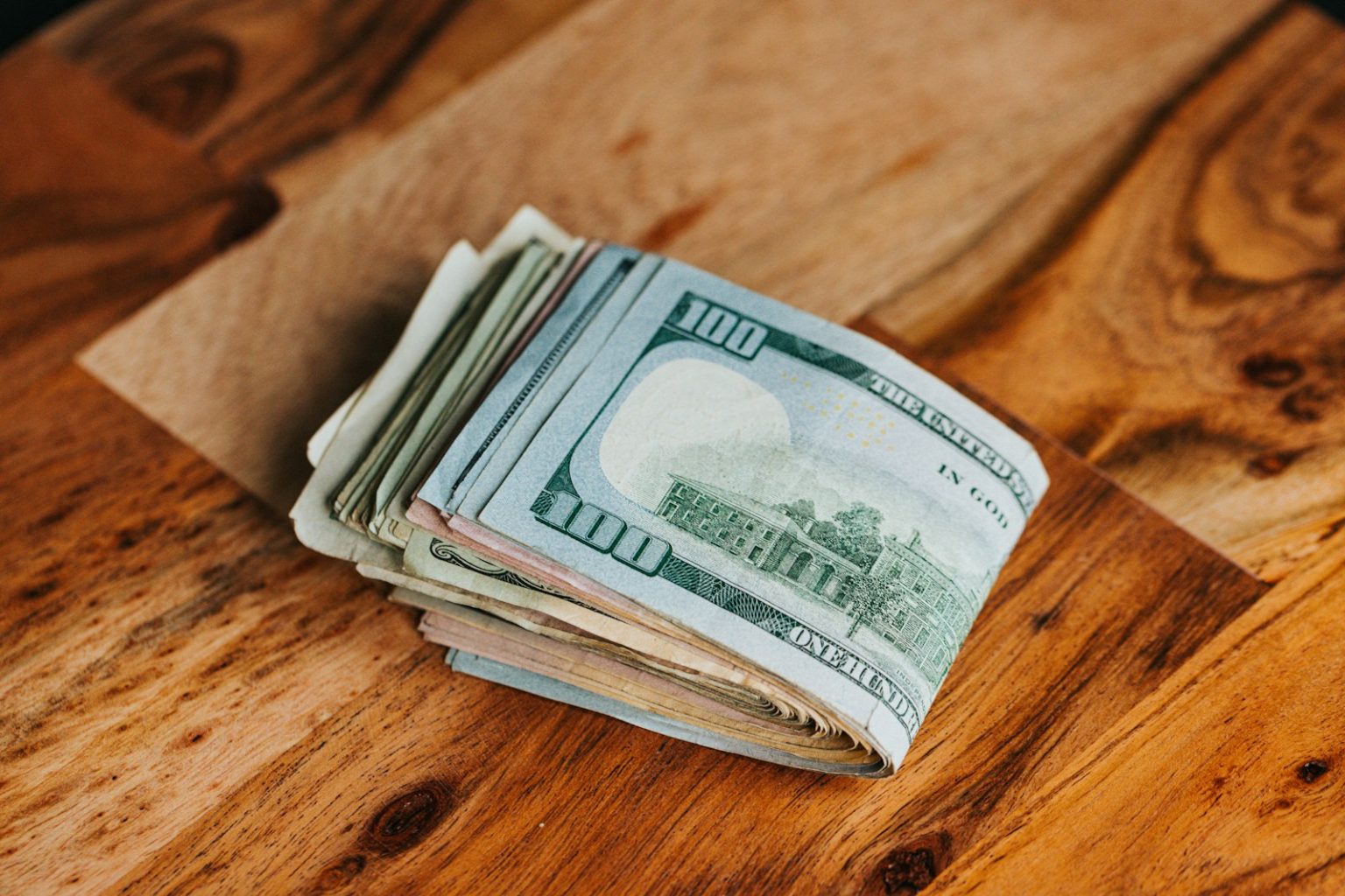 Emergency Funds Shield Retirement Savings for Hourly Workers