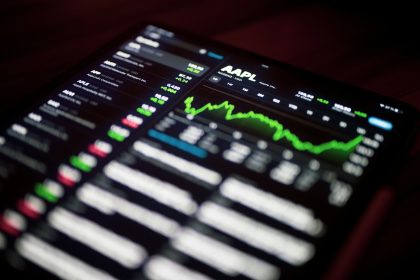 Naturgy Plans 5.5% Stake Sale to Boost Stock Liquidity